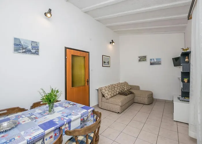 Mira * Privlaka (Zadar)