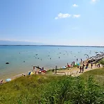 Apartman Mira *