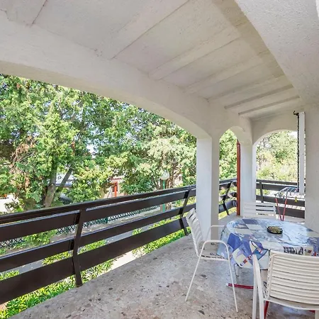 Apartman Mira