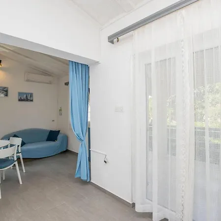Apartment Mira Privlaka (Zadar)