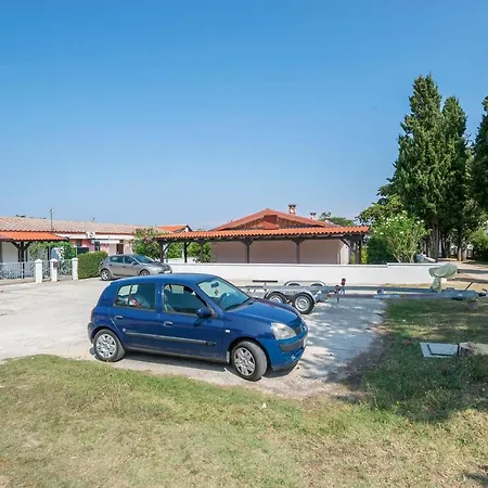 Apartman Mira *